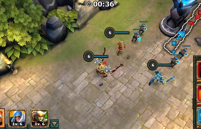 Điều khiển 3 nhân vật chiến đấu trong game Legendary Heroes